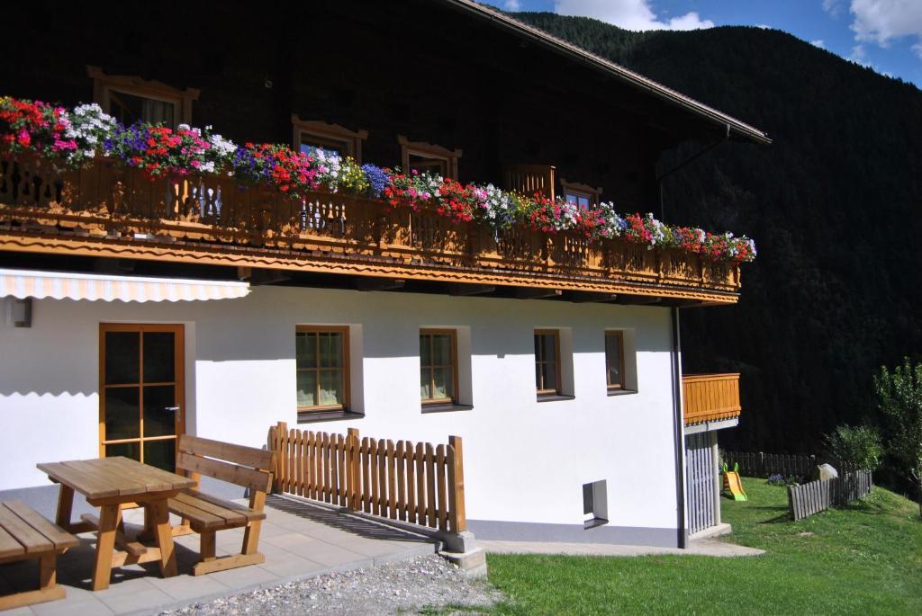 Ferienwohnungen Niederarnigerhof Familie Bauernfeind Kals-am Großglockner Buitenkant foto